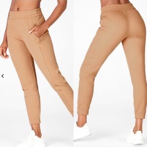 Fabletics Amelia Slim Sweatpant- ☀️✨💫